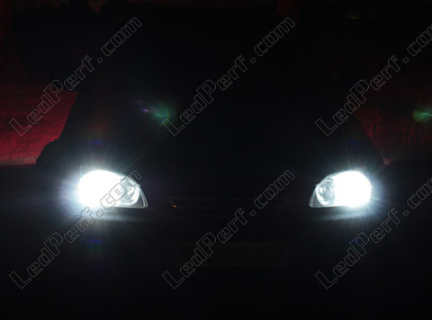 xenon white sidelight bulbs LED for Toyota Avensis MK1