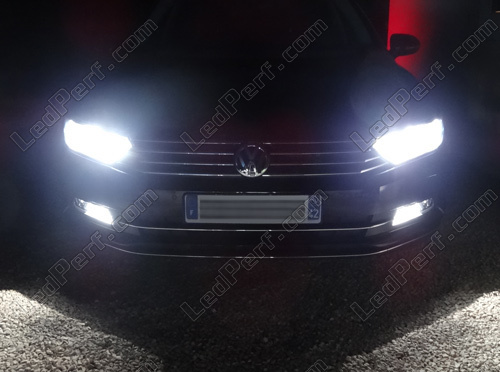 Xenon effect bulbs pack for Volkswagen Passat B8 headlights
