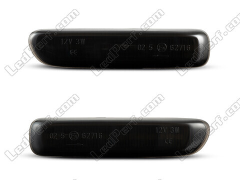 Front view of the dynamic LED side indicators for BMW Serie 3 (E46) 1998 - 2001 - Smoked Black Color