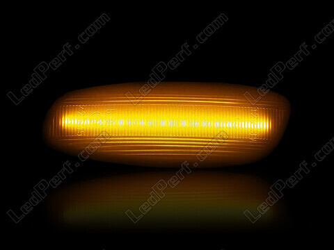 Maximum lighting of the dynamic LED side indicators for Citroen DS3