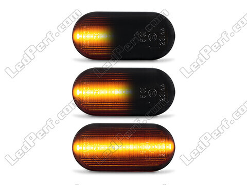 Lighting of the black dynamic LED side indicators for Nissan Navara D40