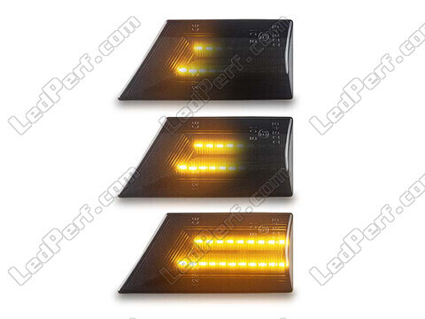 Lighting of the black dynamic LED side indicators for Opel Vectra C