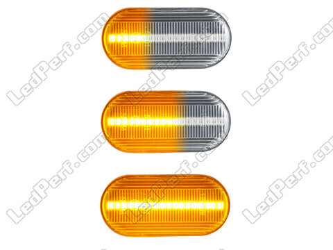 Lighting of the transparent sequential LED turn signals for Smart Fortwo III