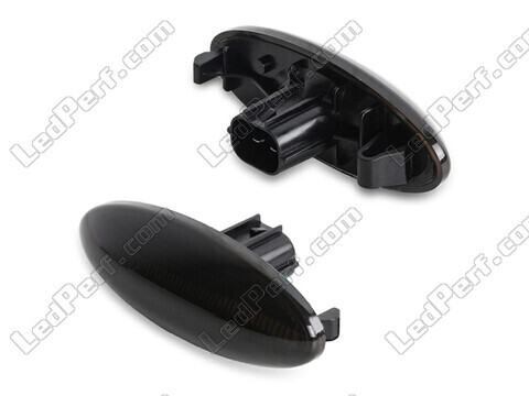 Side view of the dynamic LED side indicators for Toyota Yaris 2 - Smoked Black Version