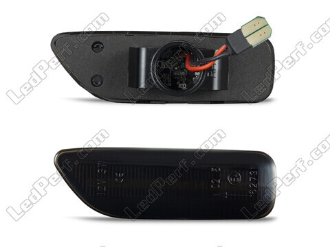 Connector of the smoked black dynamic LED side indicators for Volvo V70 II